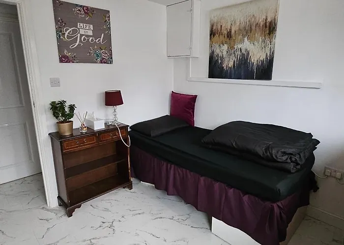 Habitación en casa particular Stoke Park View *